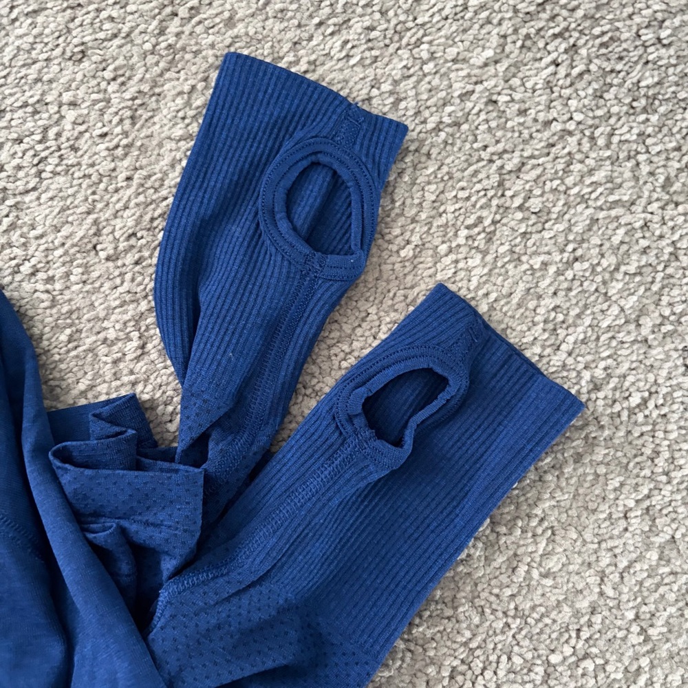 Gymshark Women’s Blue Quarter Zip - Picture 5 of 5